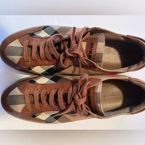 Burberry Women's SZ US 8 EU 39 Brown and Tan ICONIC CHECK NOVA Sneakers
